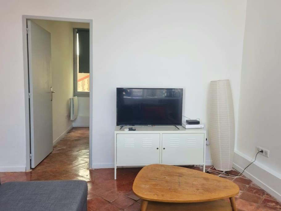 Apartment Spacieux Et Lumineux T3 - De *