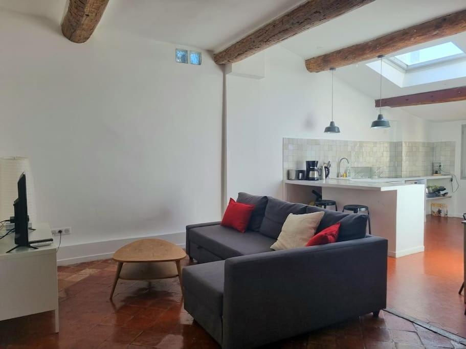 Apartment Spacieux Et Lumineux T3 - De *